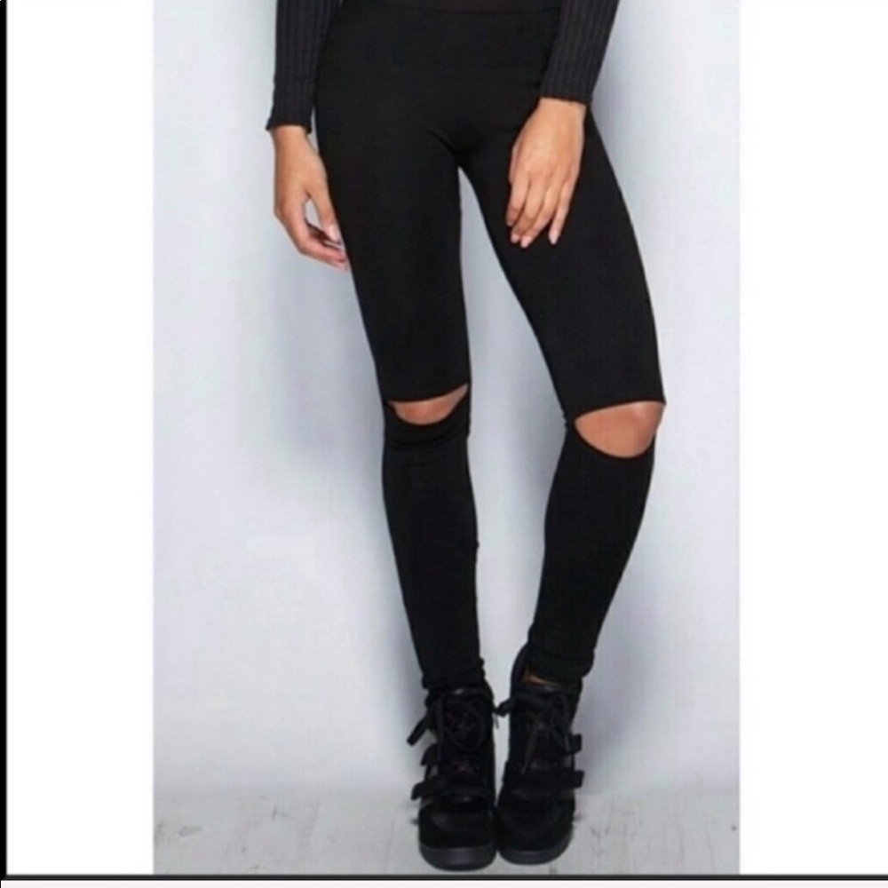 ❤️Black Knee Slit Leggings - Picture 2 of 2